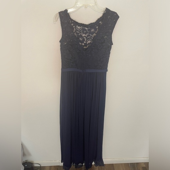 David’s Bridal Bridesmaid Dress Size 4 - Picture 3 of 6